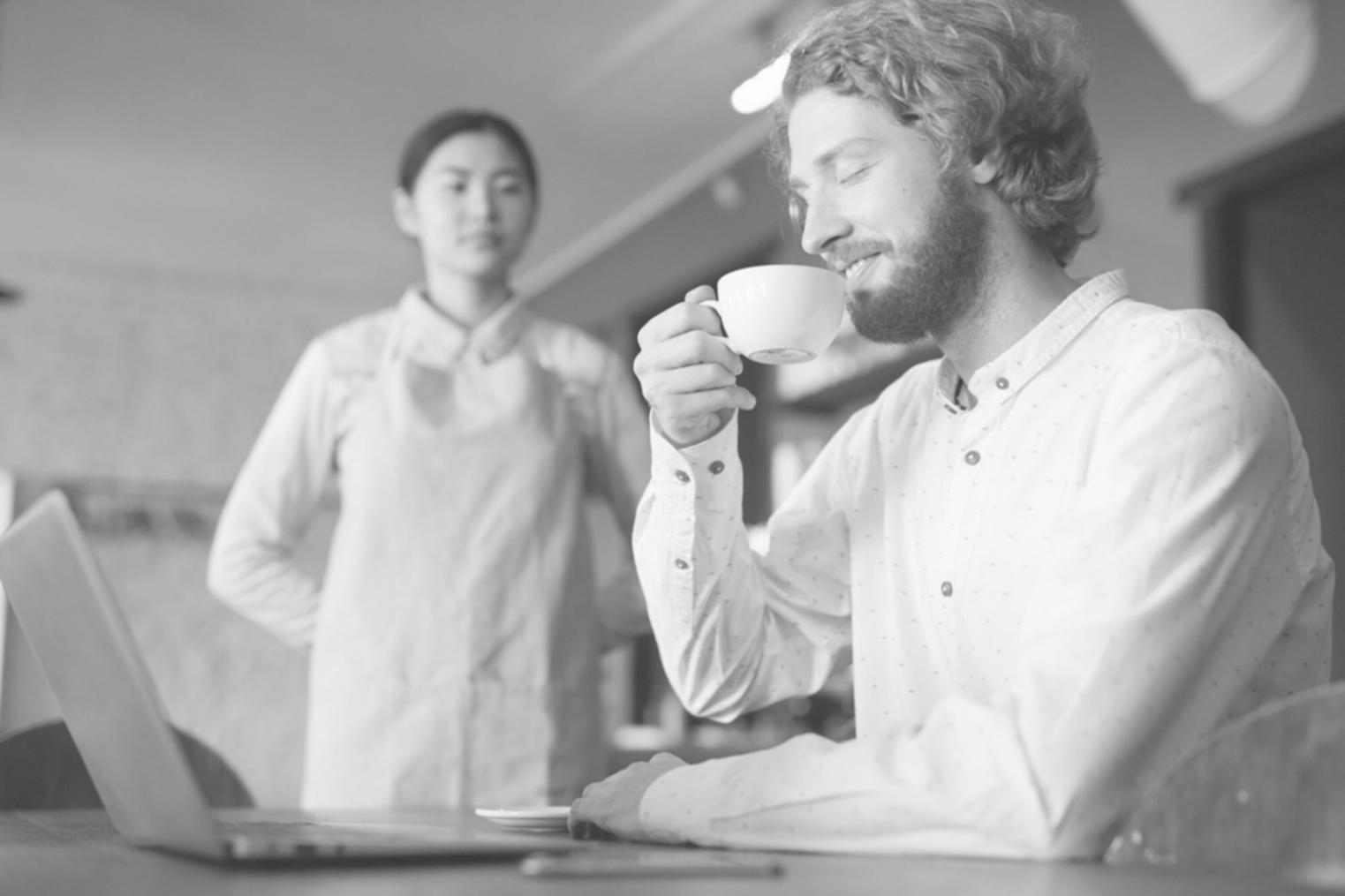 Gruppe von Menschen in einem interaktiven Workshop für emotionale Entwicklung